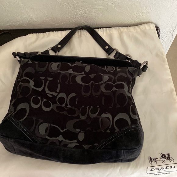 Authentic Coach Signature Handbag - Picture 1 of 3